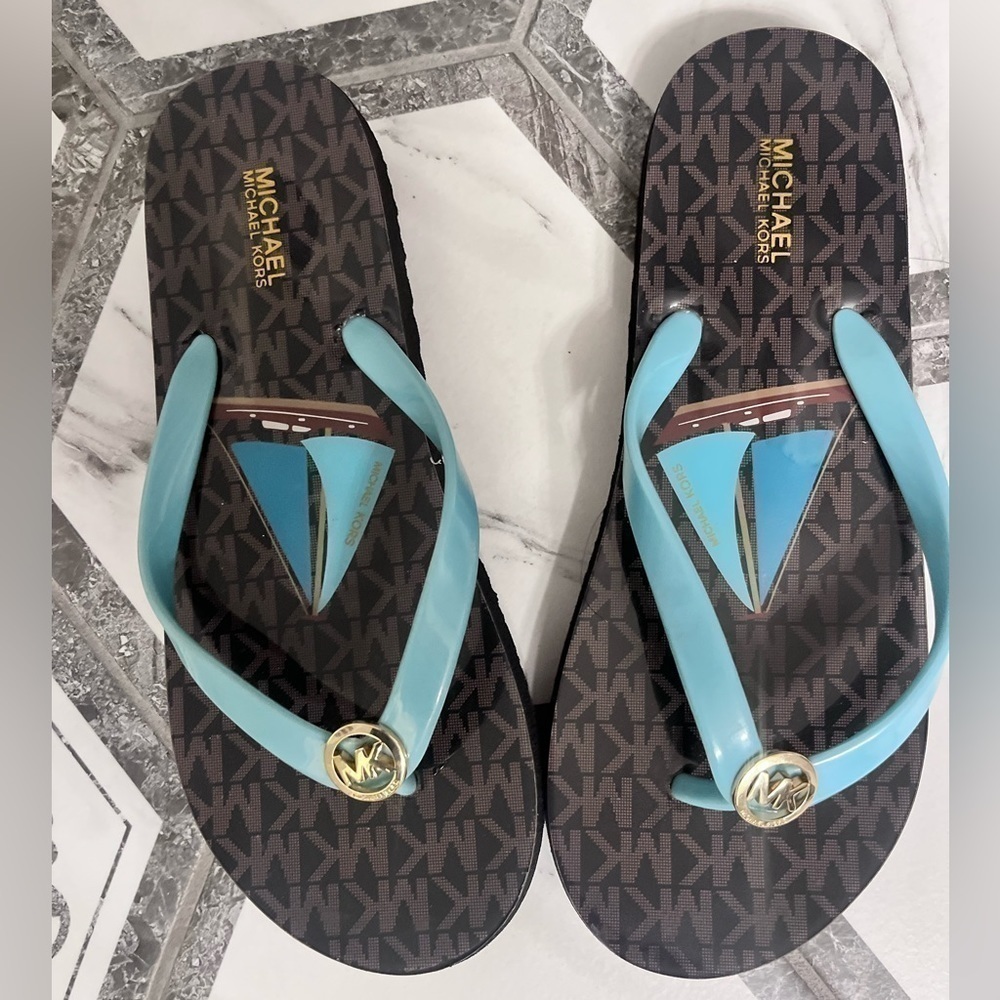 Michael Kors sandals - Picture 2 of 7